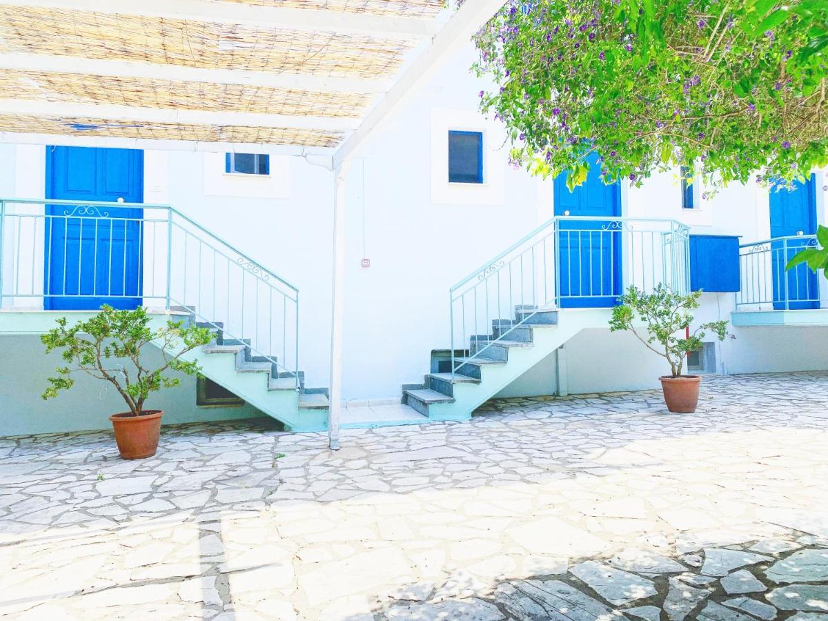 Ilias Apartments ฟีนีคุนตา ภายนอก รูปภาพ