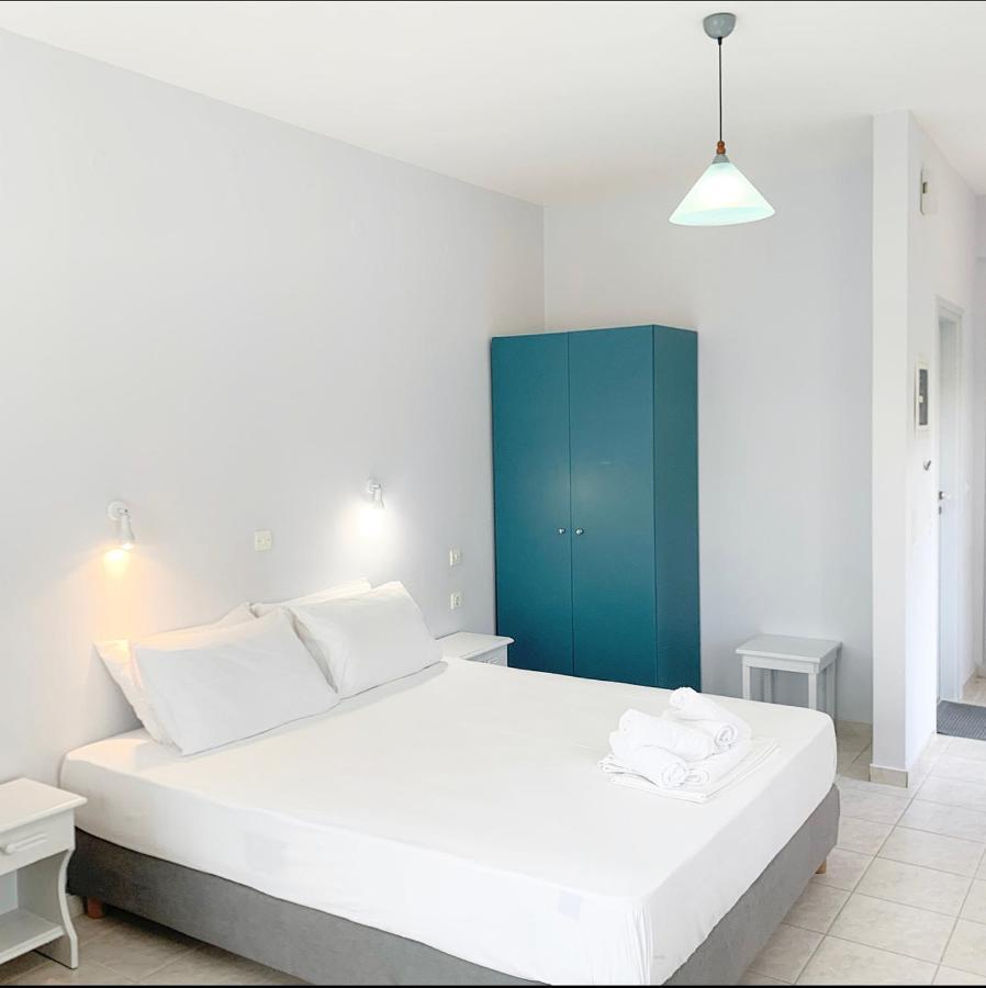 Ilias Apartments ฟีนีคุนตา ภายนอก รูปภาพ