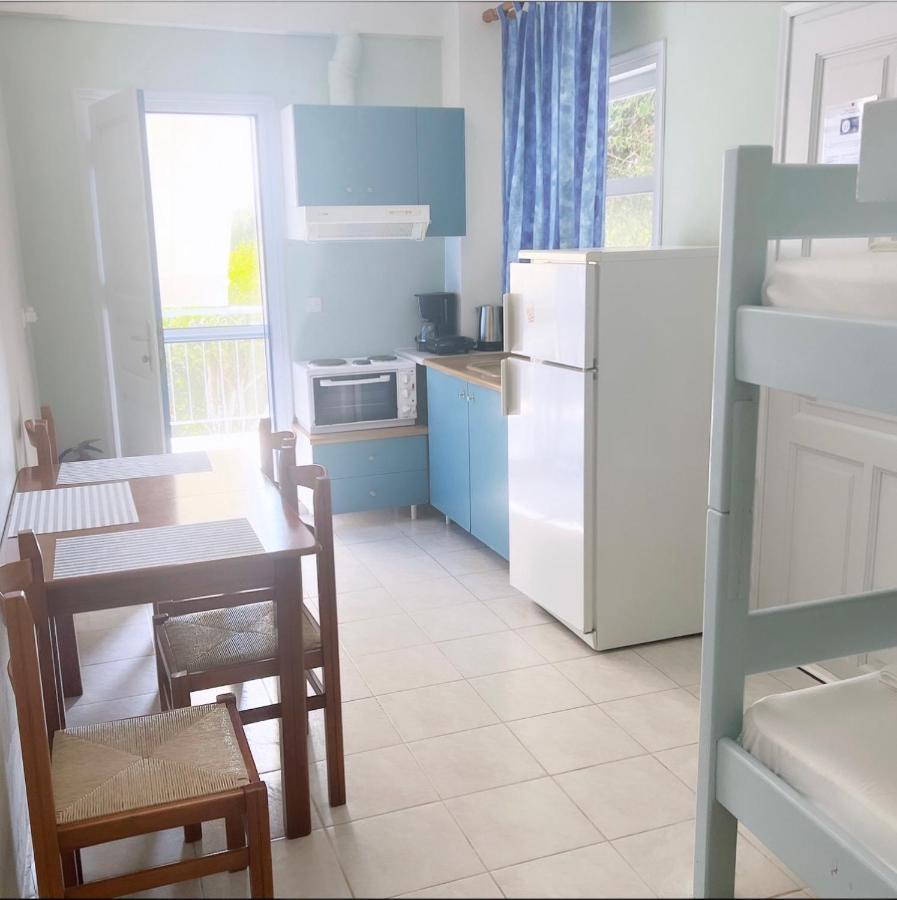 Ilias Apartments ฟีนีคุนตา ภายนอก รูปภาพ