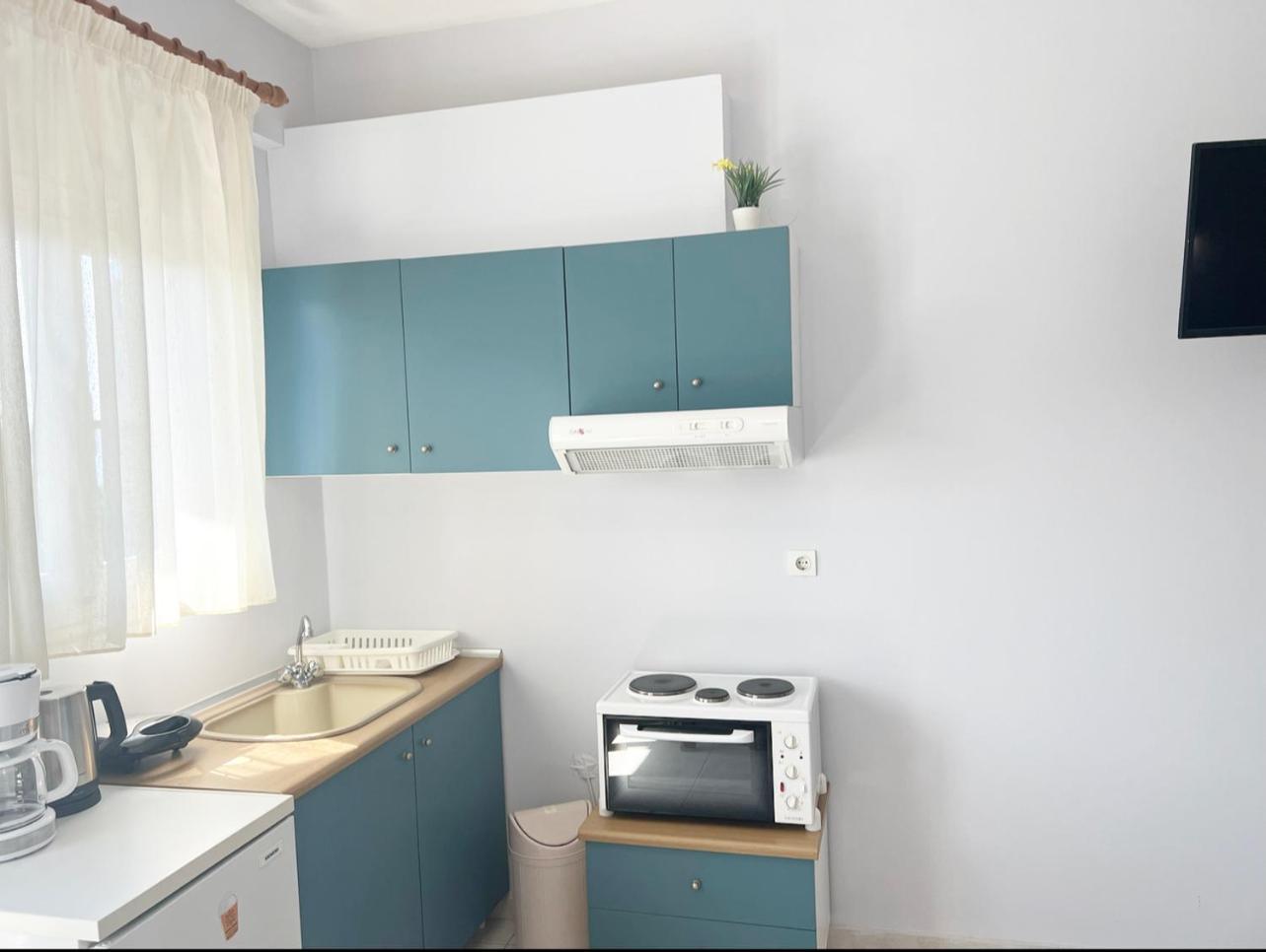 Ilias Apartments ฟีนีคุนตา ภายนอก รูปภาพ