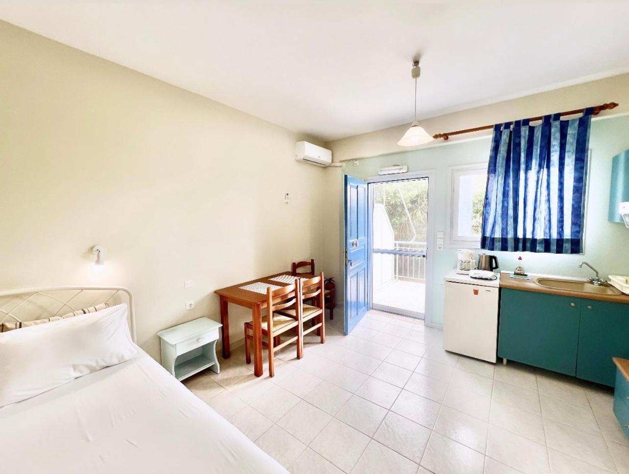 Ilias Apartments ฟีนีคุนตา ห้อง รูปภาพ